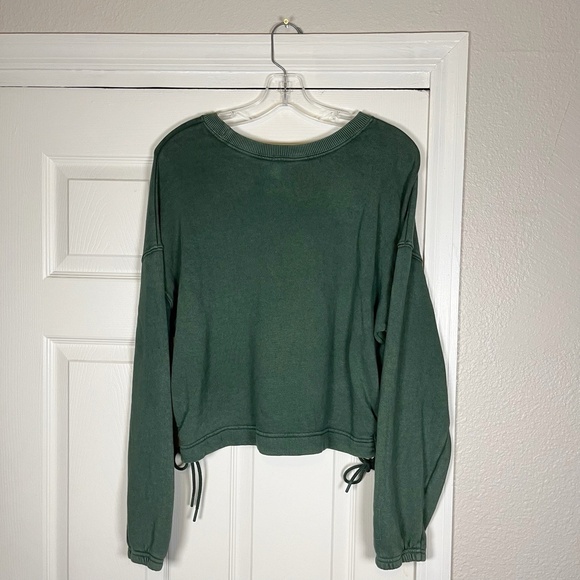 OFFLINE By Aerie Running Late Crop Top Cinch Side Crew Pullover Oversized Womens - Picture 2 of 11